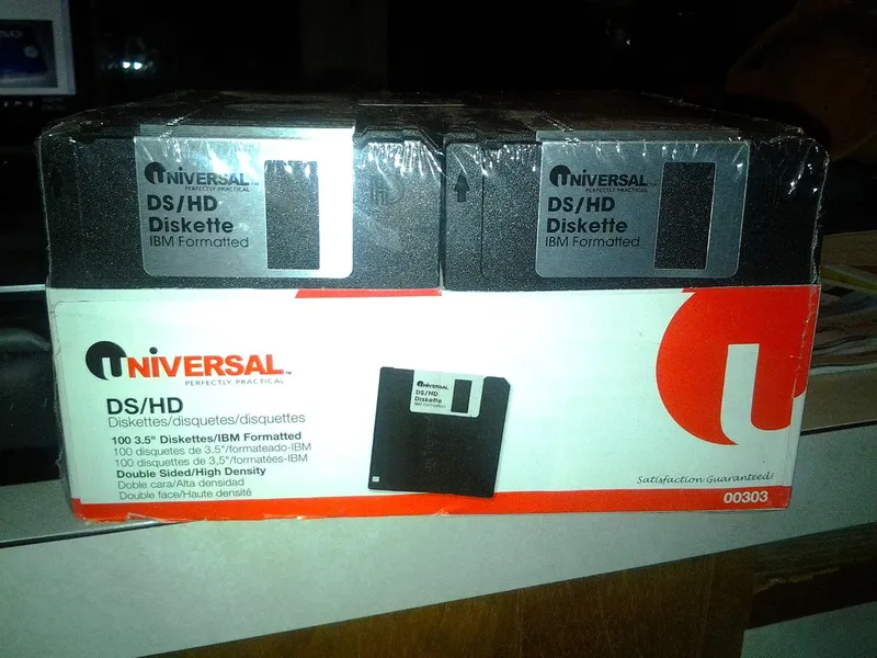 Universal Double Sided High Density Floppy Disks (100 Pcs)