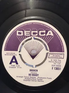 Bo Brady – Broken (Vinyl, 7")