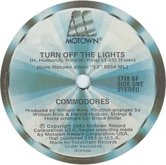 Commodores – Turn Off The Lights (Vinyl, 7")