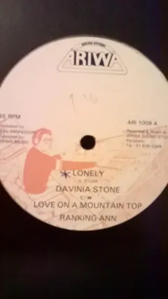 Davinia Stone – Lonely (Vinyl, 12")