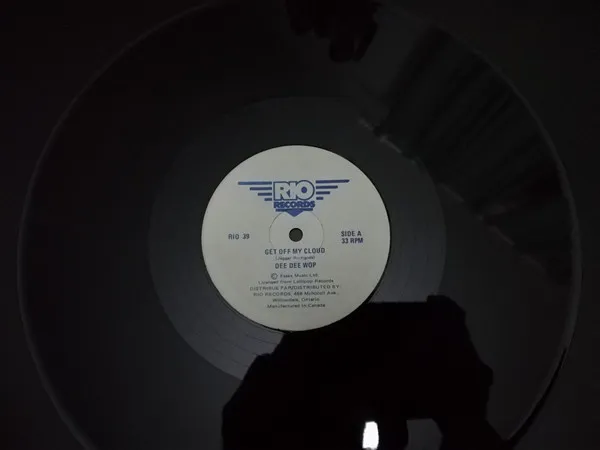 Dee Dee Wop – Get Off My Cloud