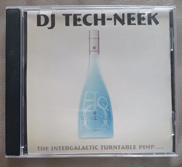 DJ Techneek – The Intergalactic Turntable Pimp