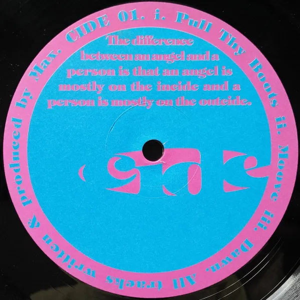 Max* – Pull Thy Boots