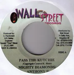 Mighty Diamonds* / Anthony B – Pass The Kutchie (Vinyl, 7")