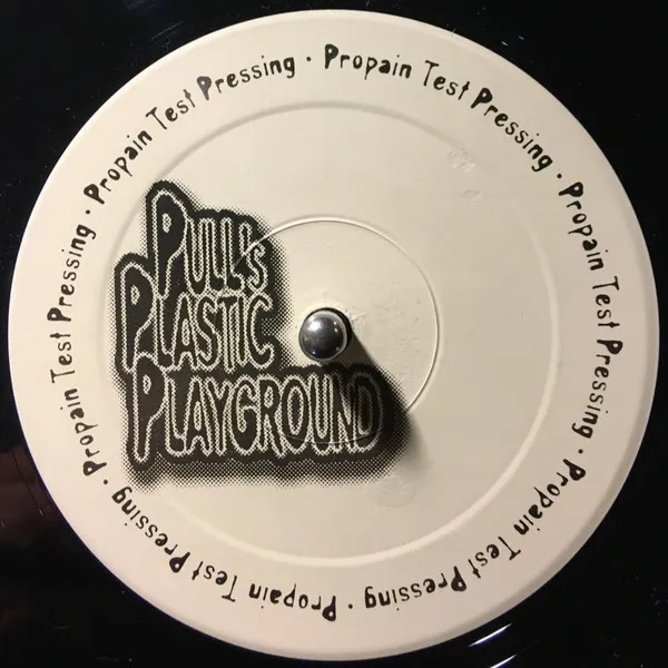 Pull – Pull's Plastic Playground