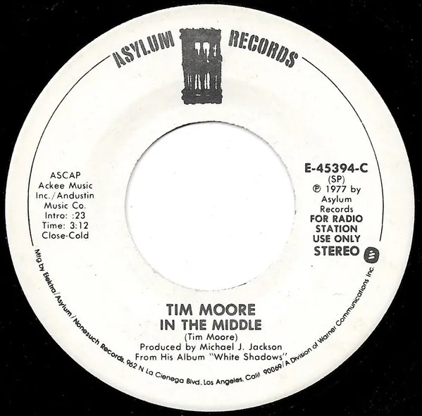 Tim Moore – In The Middle