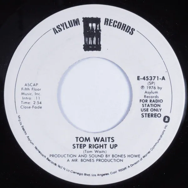 Tom Waits – Step Right Up