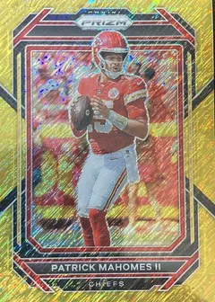 Patrick Mahomes II [Gold Shimmer] #139 2022 Panini Prizm Football