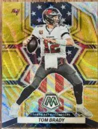 Tom Brady [Gold Wave] #292 2022 Panini Mosaic Football