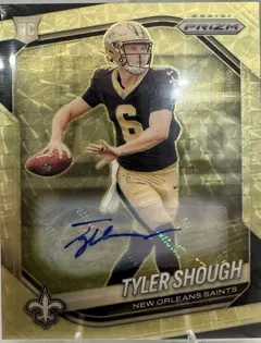Tyler Shough [Autograph Gold Vinyl] #327 2025 Panini Prizm Football